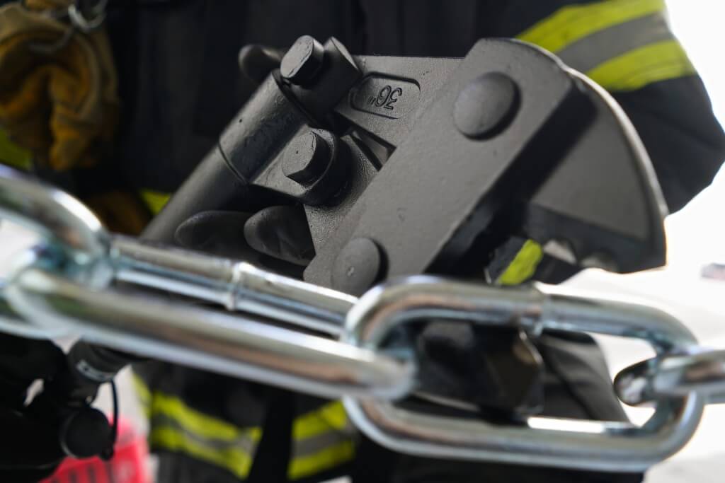 Electro Hydraulic Rescue Tools SAN Ltd Challenging Engineering